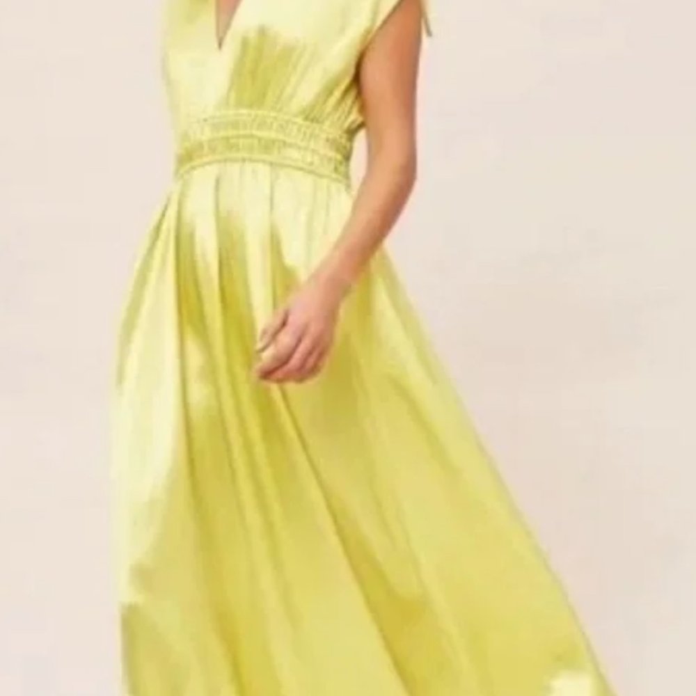 COPY - NWT Anthropologie Sarika V neck Smocked Midi Dress